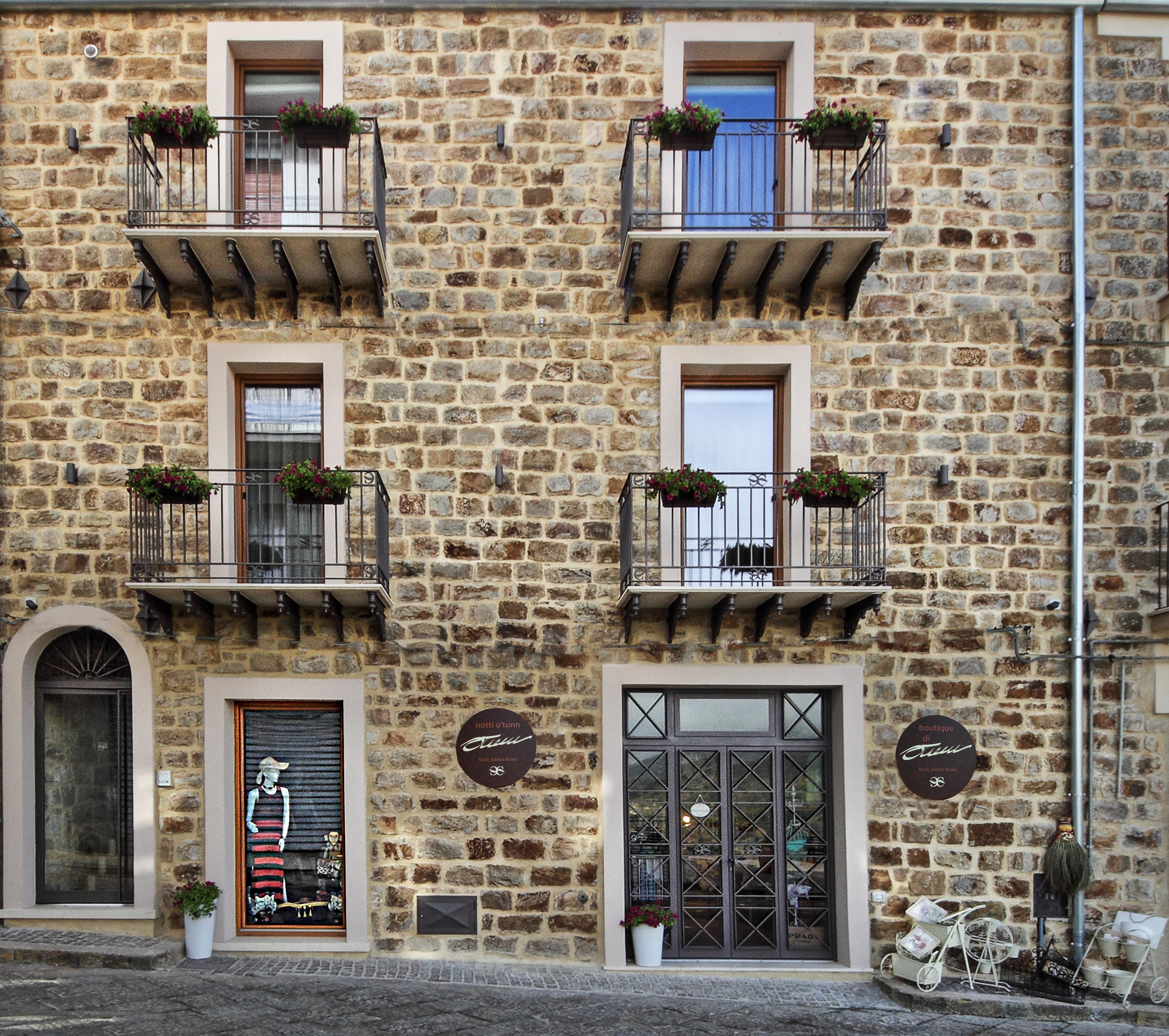Notti O' Tunn Luxury Rooms In Centro Geraci Siculo Dış mekan fotoğraf
