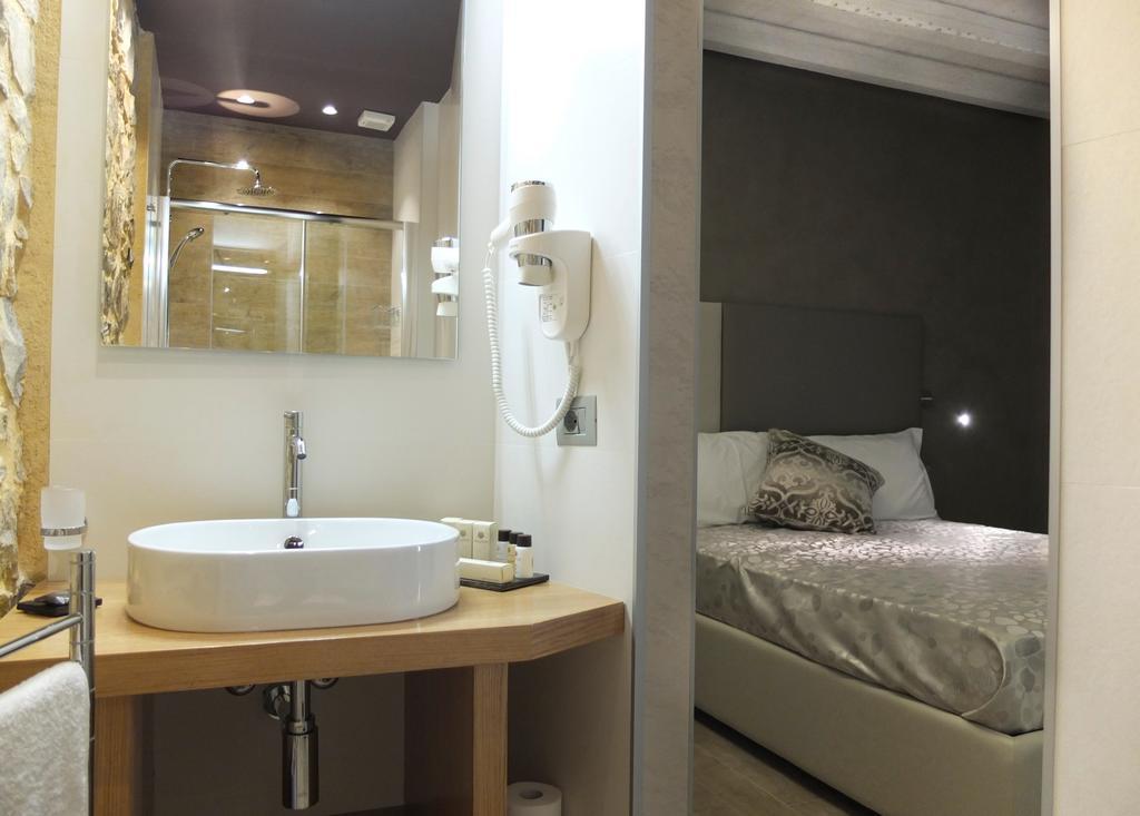 Notti O' Tunn Luxury Rooms In Centro Geraci Siculo Dış mekan fotoğraf