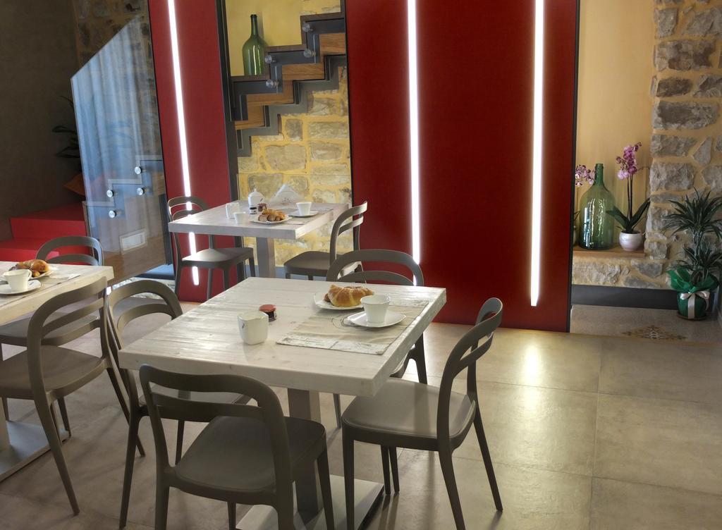 Notti O' Tunn Luxury Rooms In Centro Geraci Siculo Dış mekan fotoğraf